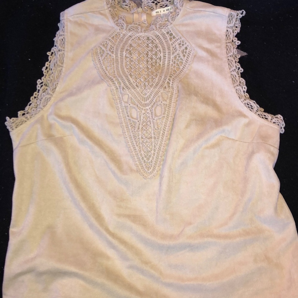 Tan crop top super soft & comfortable! Never worn